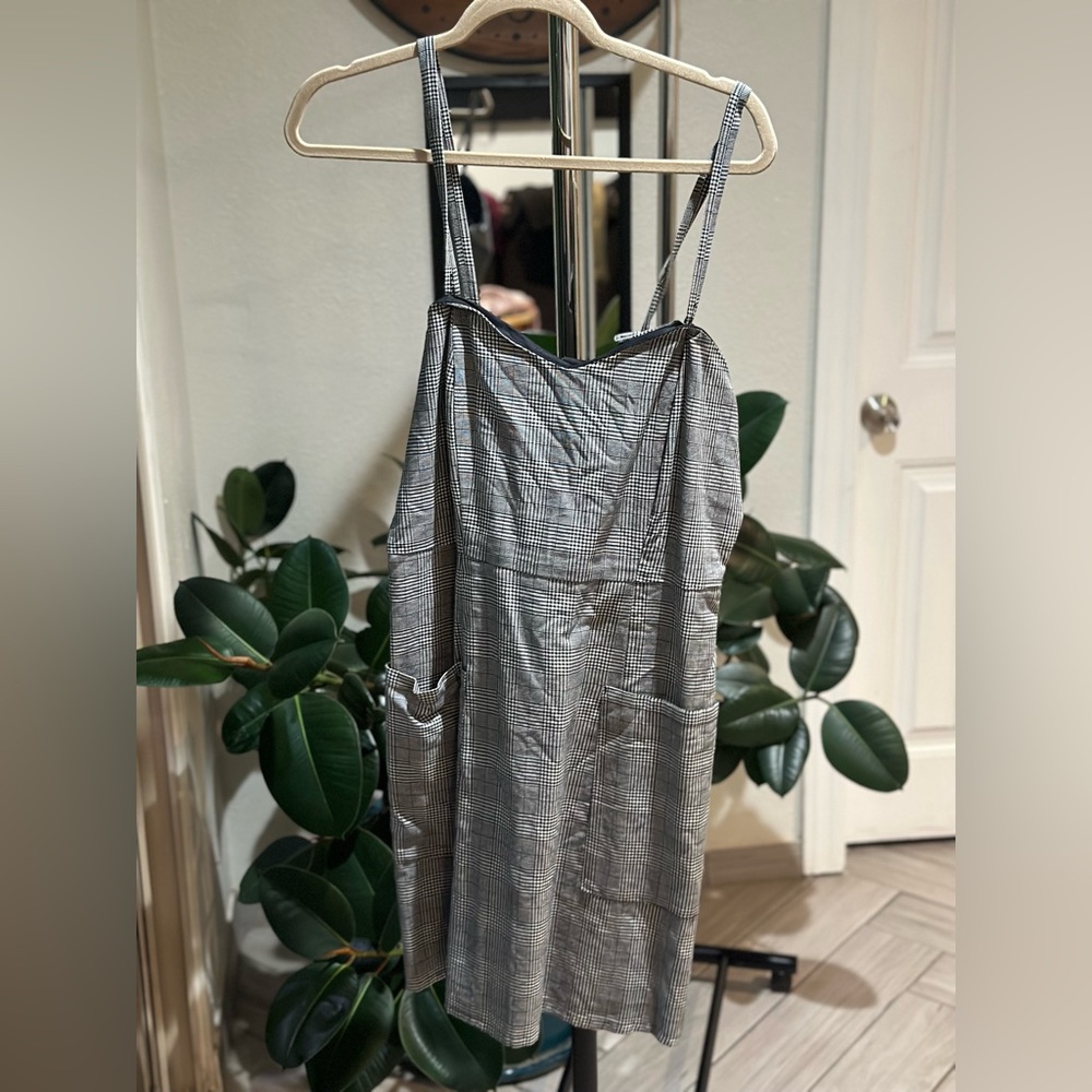 Women’s dress